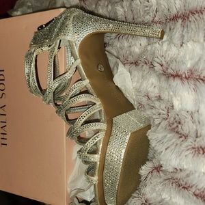 Silver Metallic Diamond studded Thalia Sodi Heels 9M